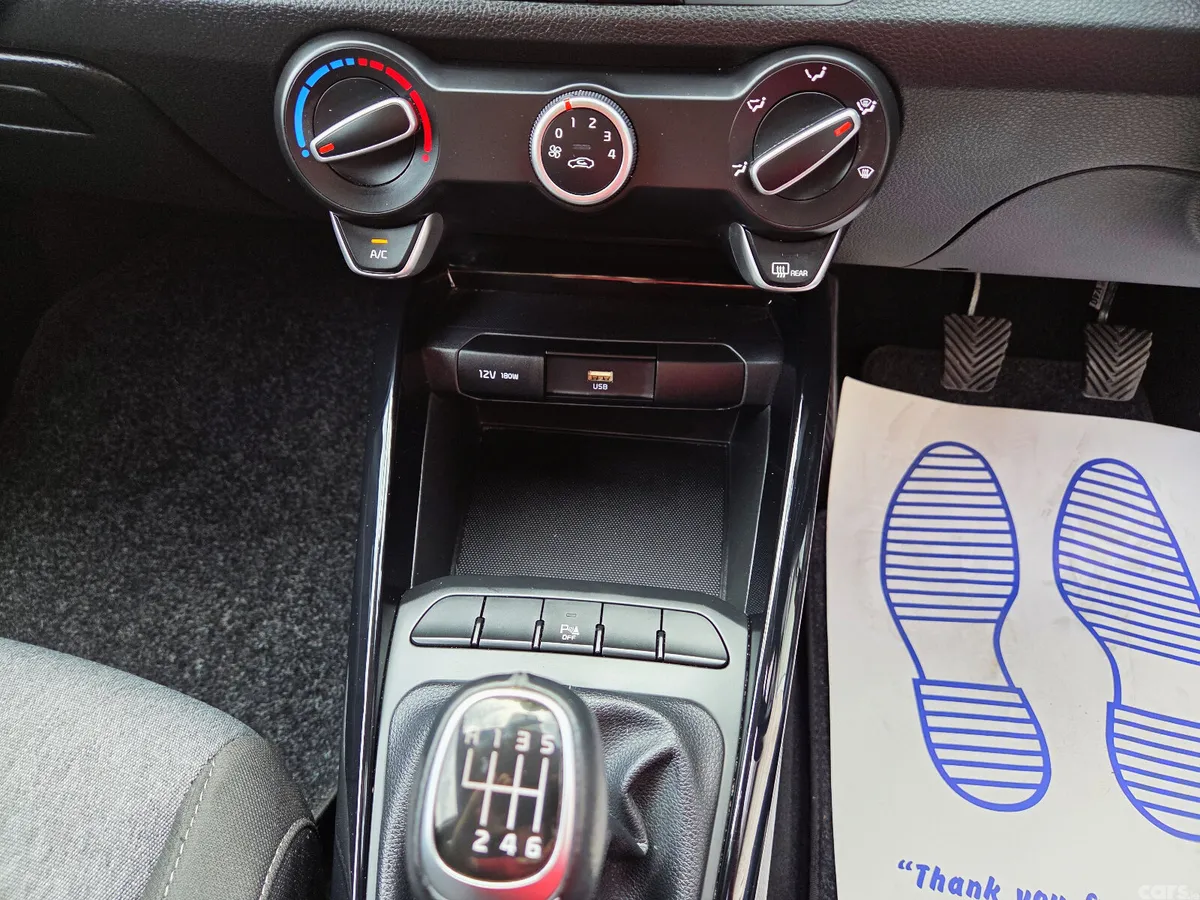 Kia Stonic Hatchback, Petrol, 2023, White