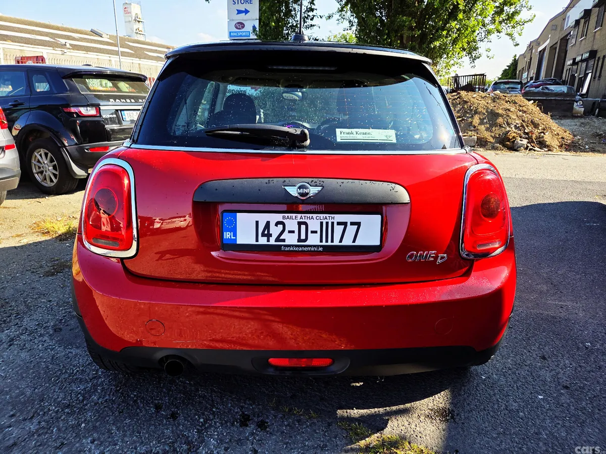 Mini One Hatchback, Diesel, 2014, Red