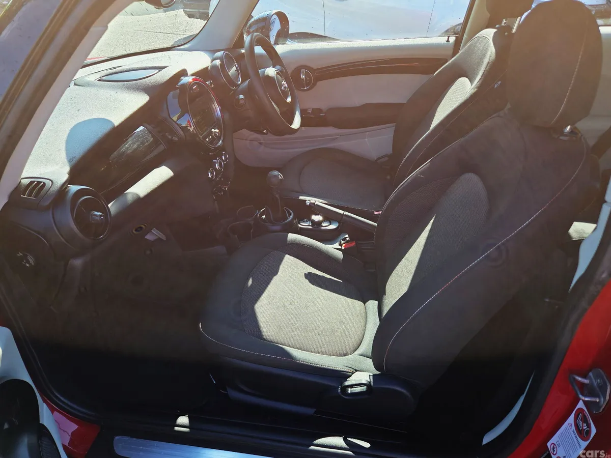 Mini One Hatchback, Diesel, 2014, Red
