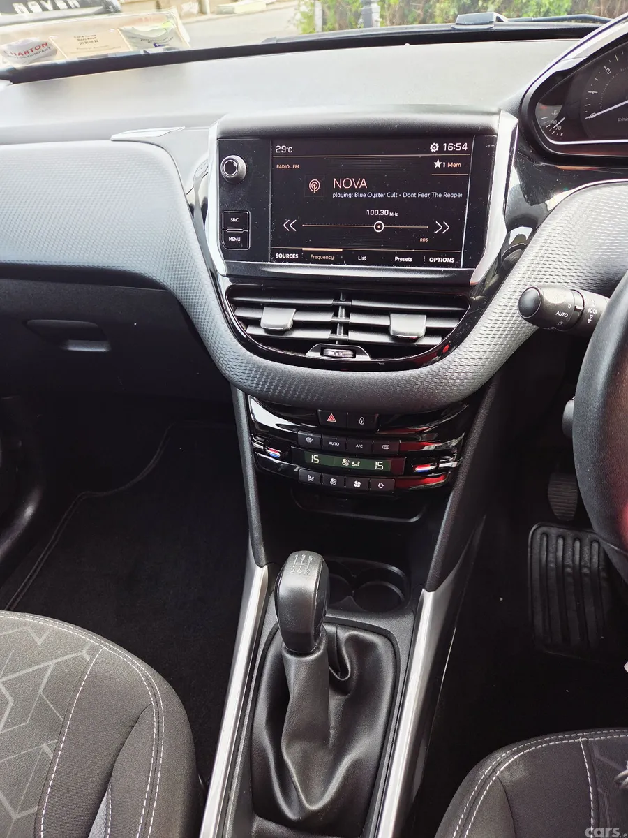 Peugeot 2008 Estate, Petrol, 2018, Black