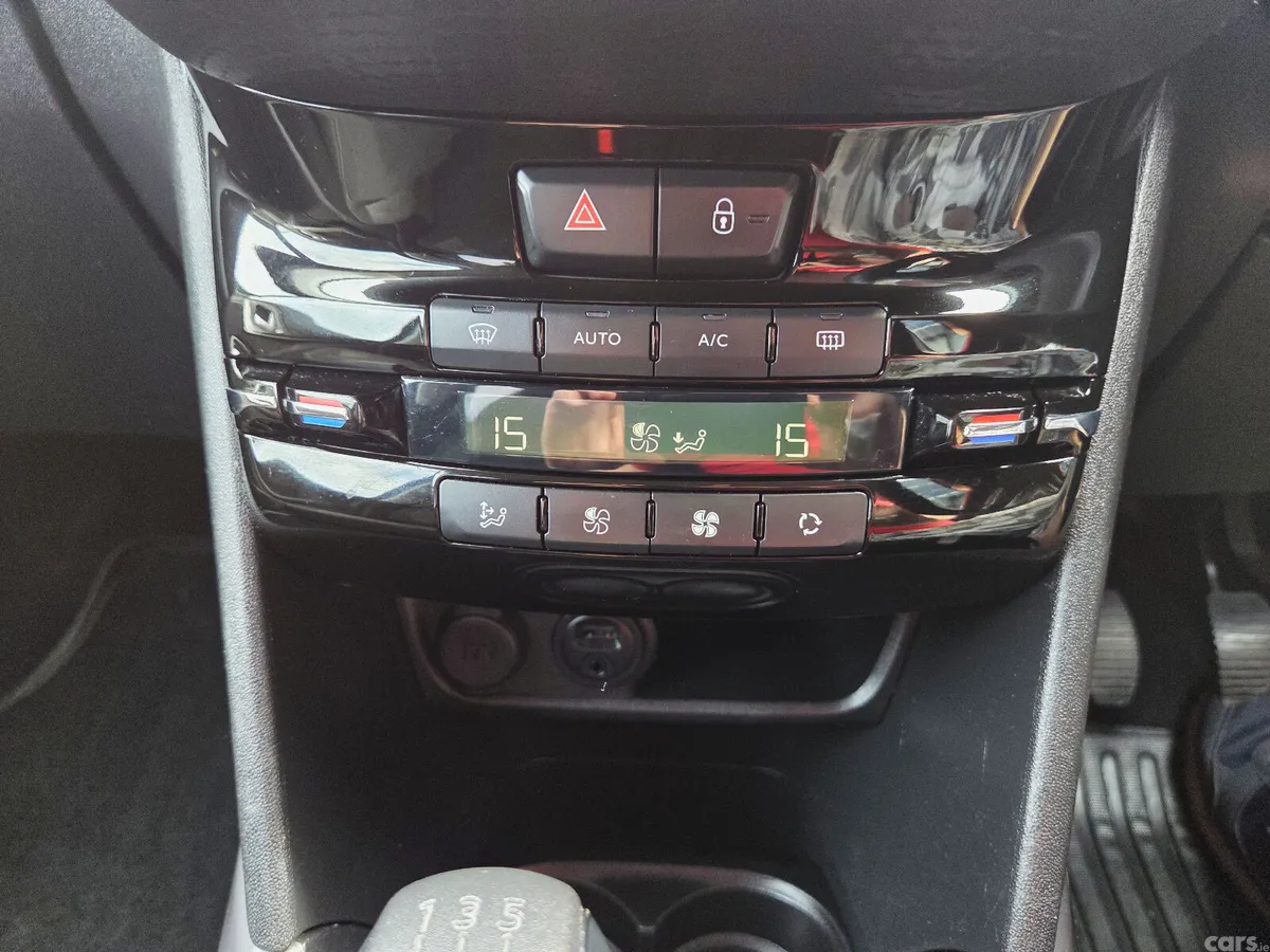 Peugeot 2008 Estate, Petrol, 2018, Black