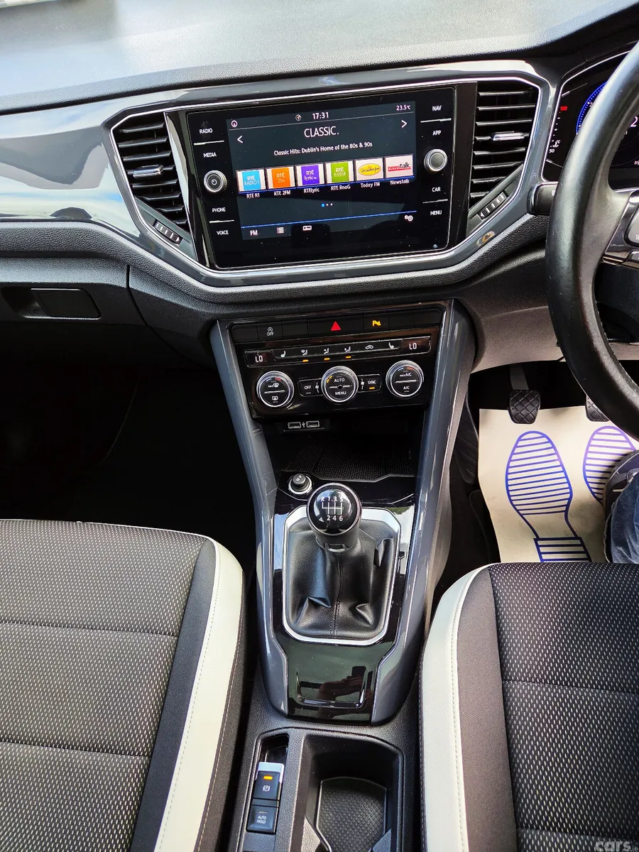 Volkswagen T-Roc SUV, Petrol, 2019, Yellow