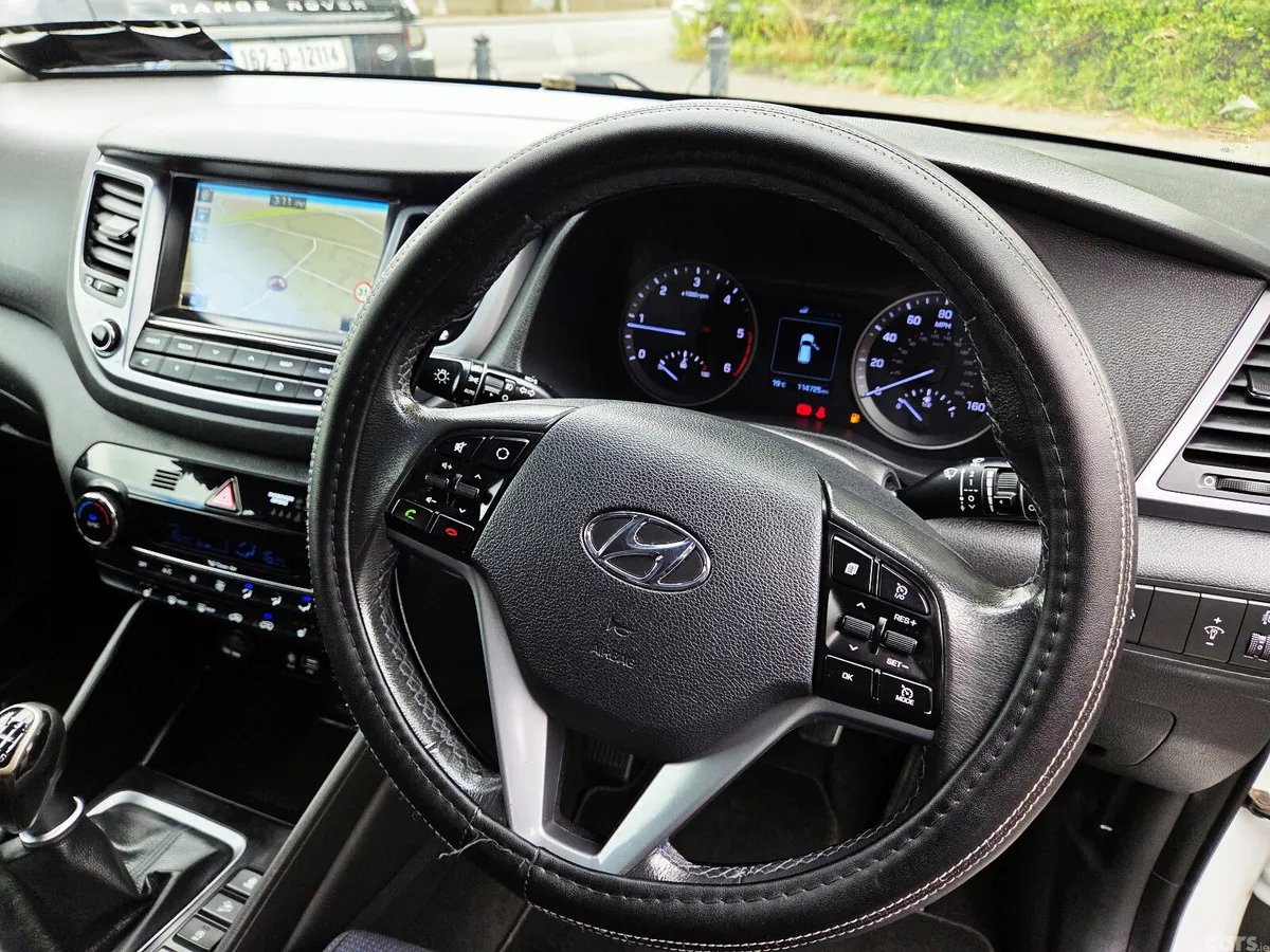 Hyundai Tucson SUV, Diesel, 2015, White