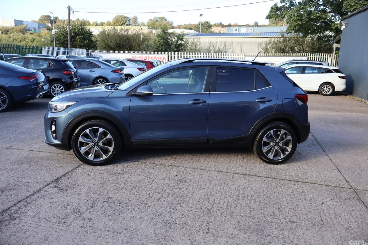 Kia Stonic SUV, Petrol, 2018, Blue
