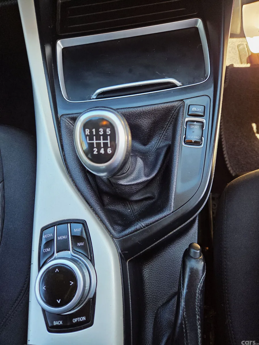 BMW 1-Series Hatchback, Diesel, 2017, Red