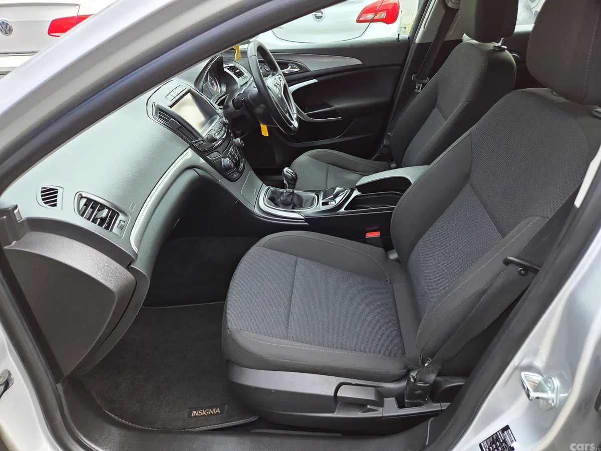 Vauxhall Insignia Hatchback, Diesel, 2014, Silver
