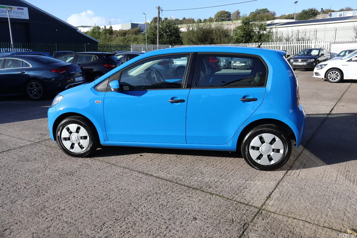Volkswagen up! Hatchback, Petrol, 2014, Blue