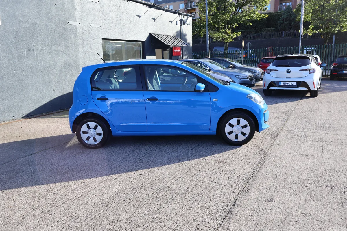Volkswagen up! Hatchback, Petrol, 2014, Blue