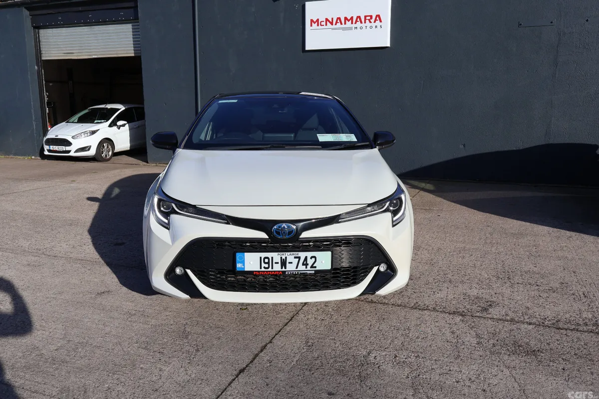 Toyota Corolla Hatchback, Petrol Hybrid, 2019, White