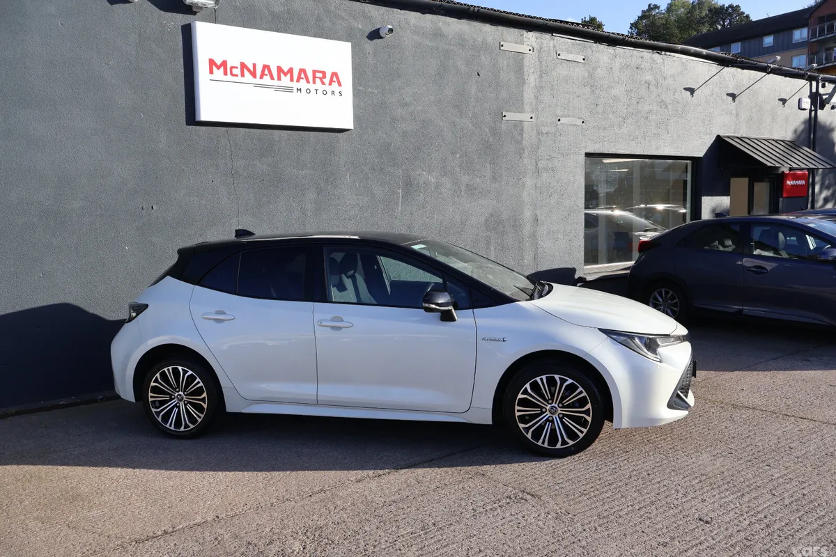 Toyota Corolla Hatchback, Petrol Hybrid, 2019, White