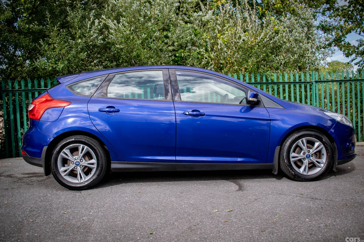 Ford Focus Hatchback, Diesel, 2014, Blue