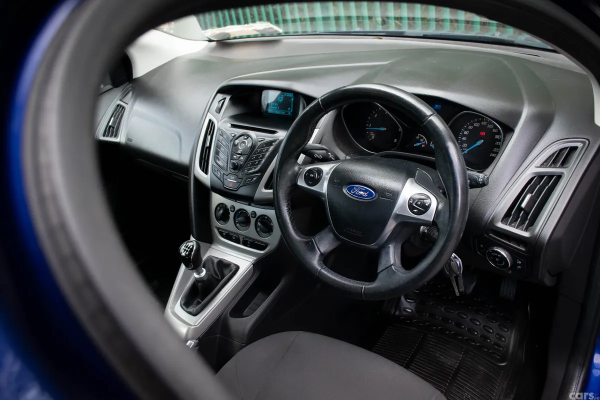 Ford Focus Hatchback, Diesel, 2014, Blue