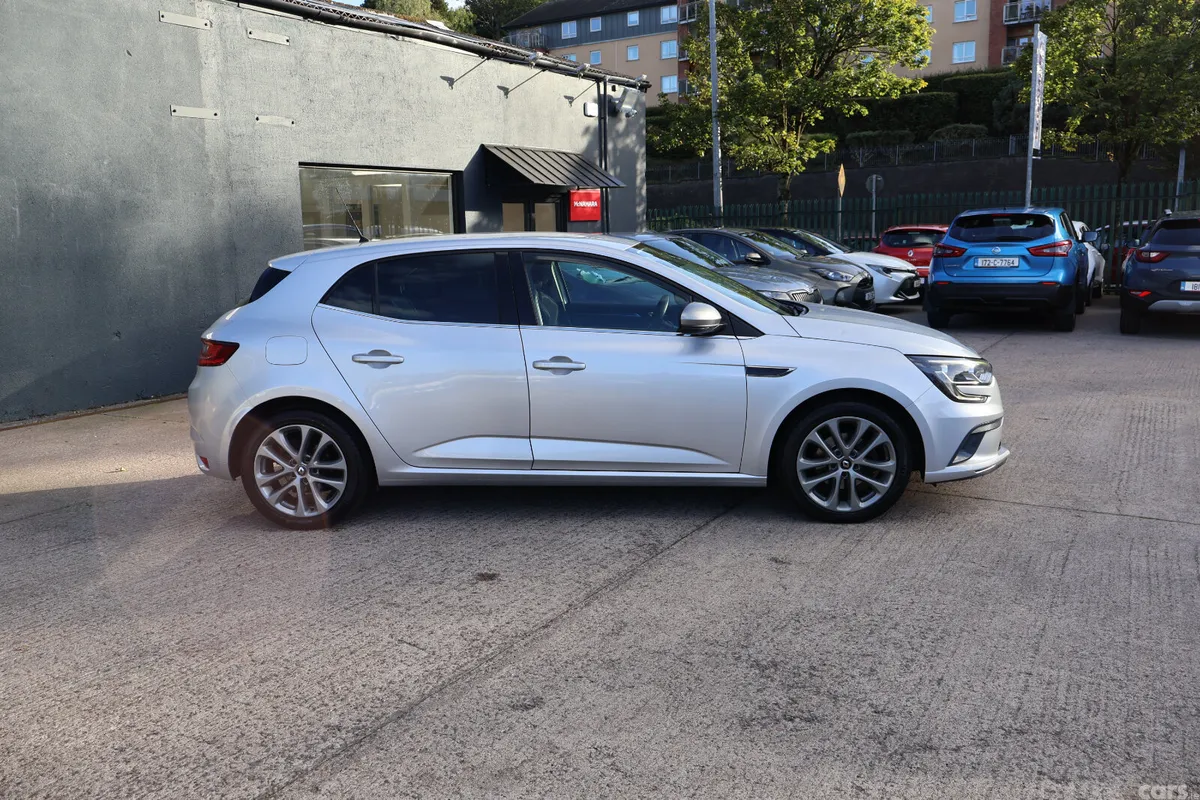 Renault Megane Hatchback, Diesel, 2017, Grey