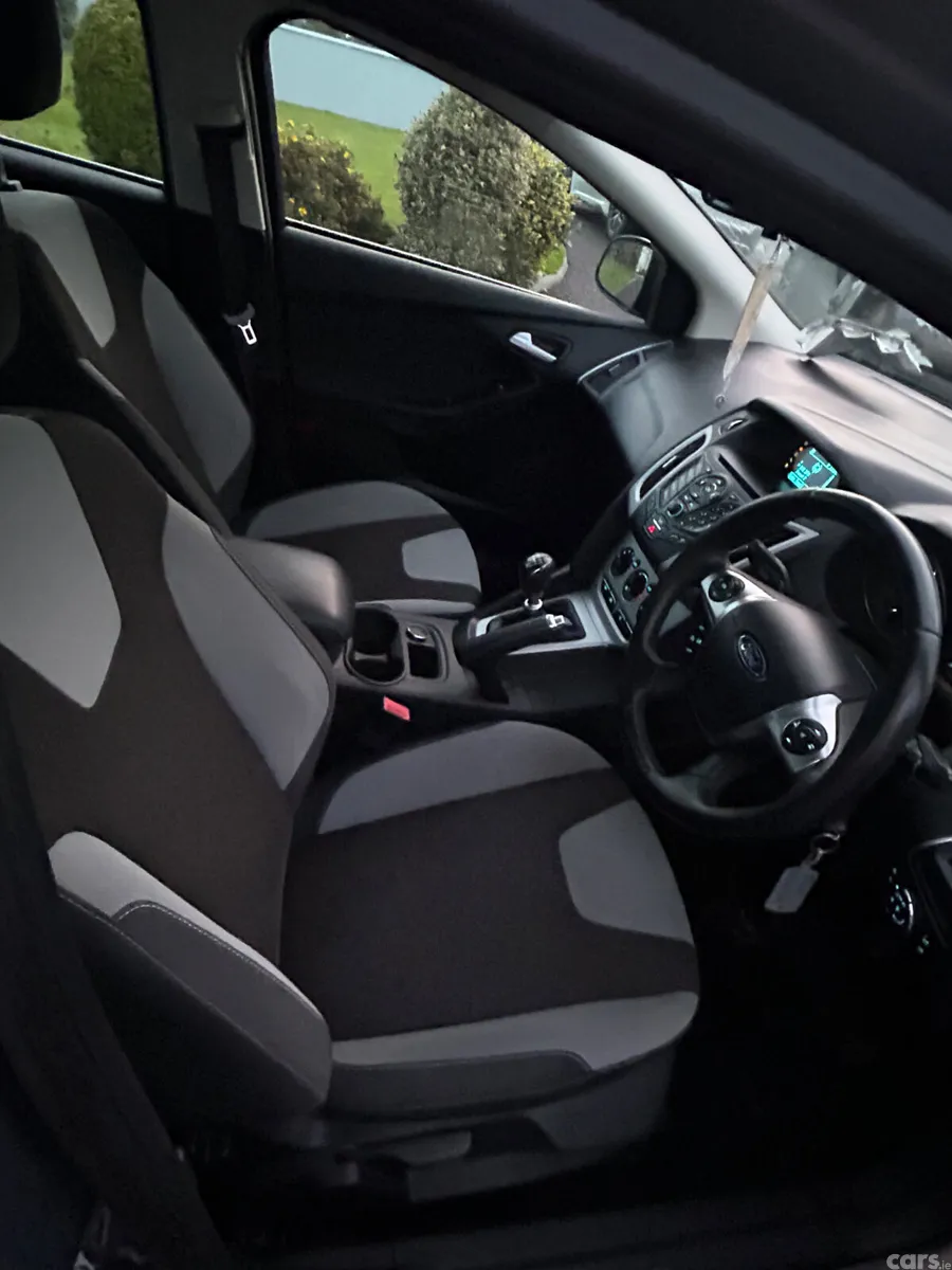 Ford Focus Hatchback, Diesel, 2014, Brown