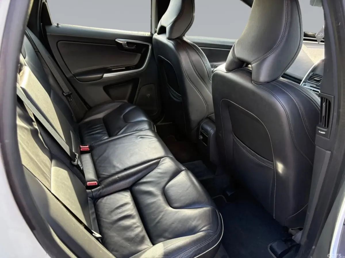 Volvo XC60 SUV, Diesel, 2016, White