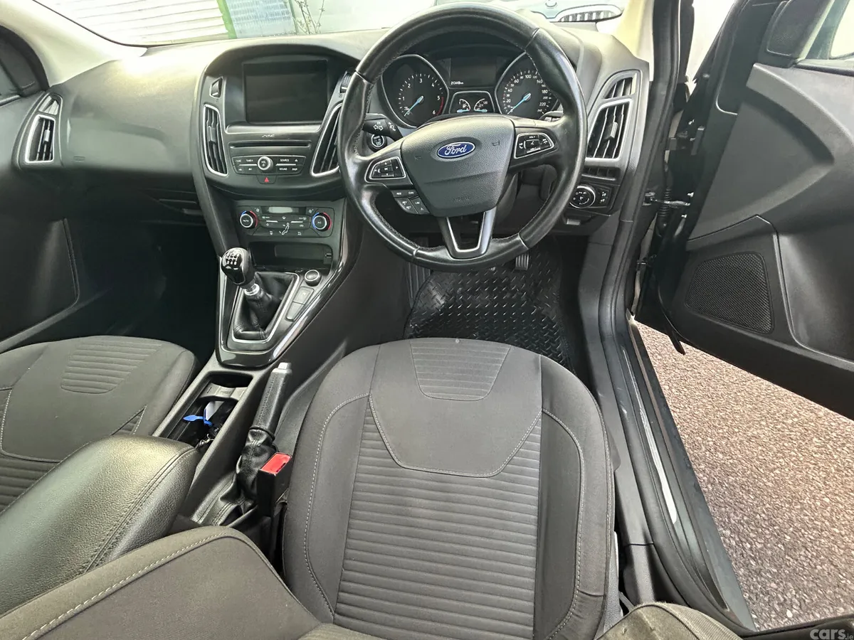 Ford Focus Saloon, Diesel, 2018, Grey