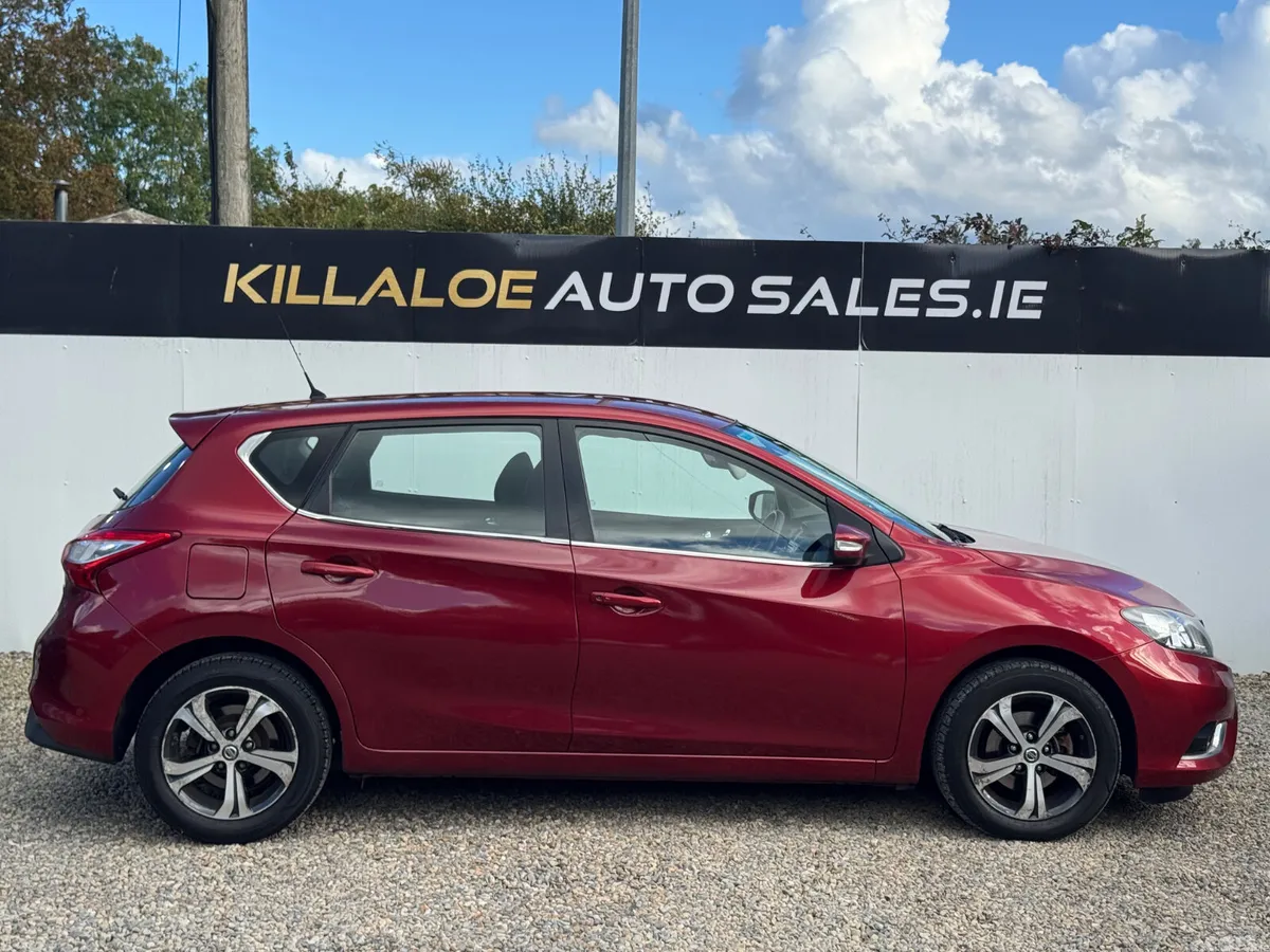 Nissan Pulsar Hatchback, Diesel, 2016, Red