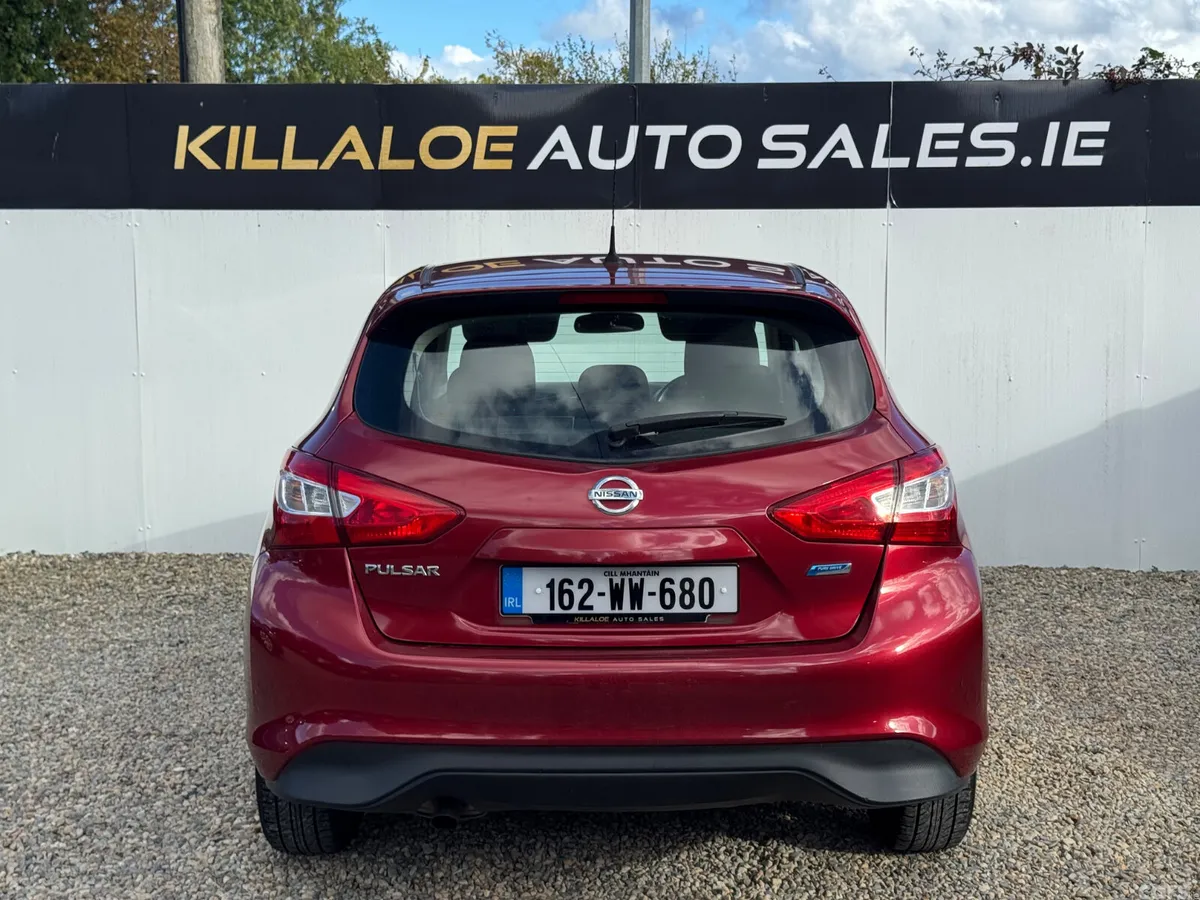 Nissan Pulsar Hatchback, Diesel, 2016, Red