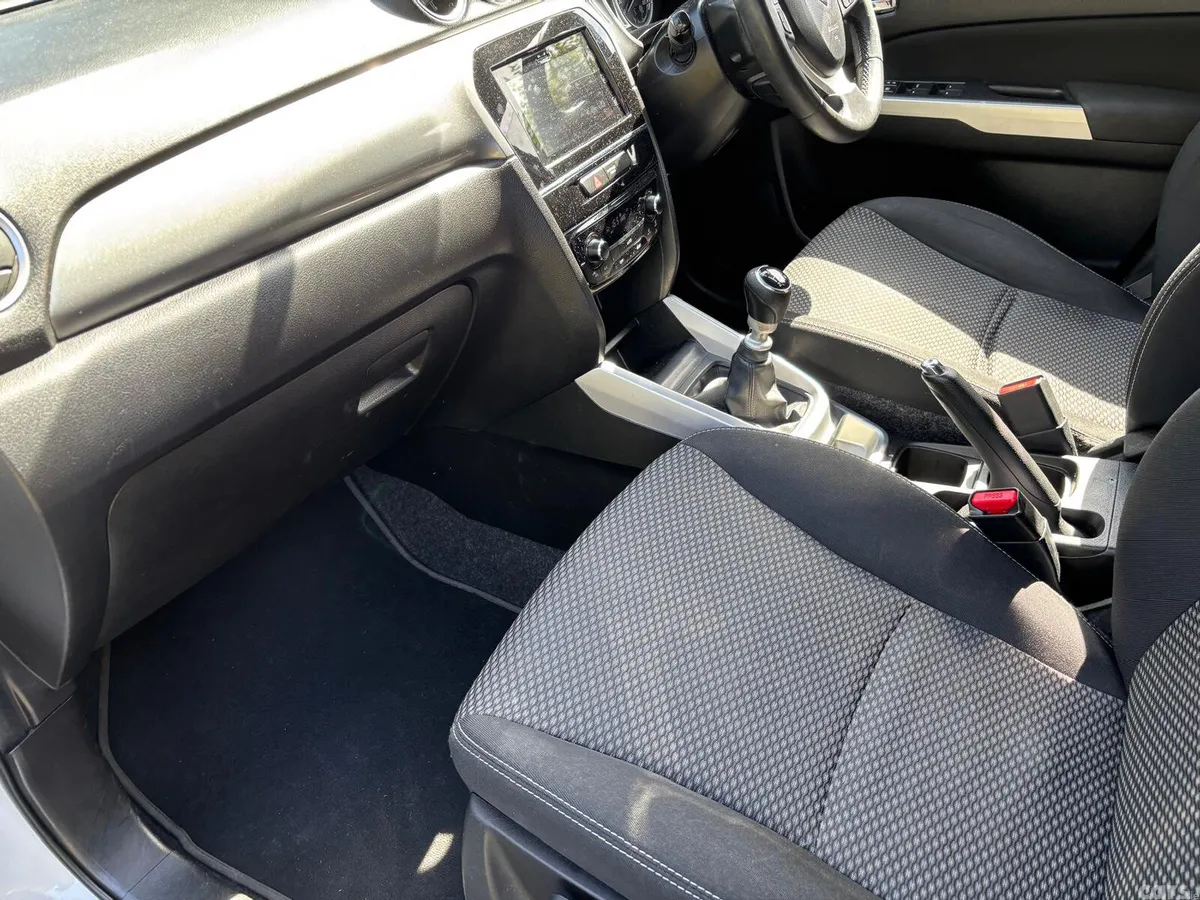 Suzuki Vitara SUV, Diesel, 2017, White