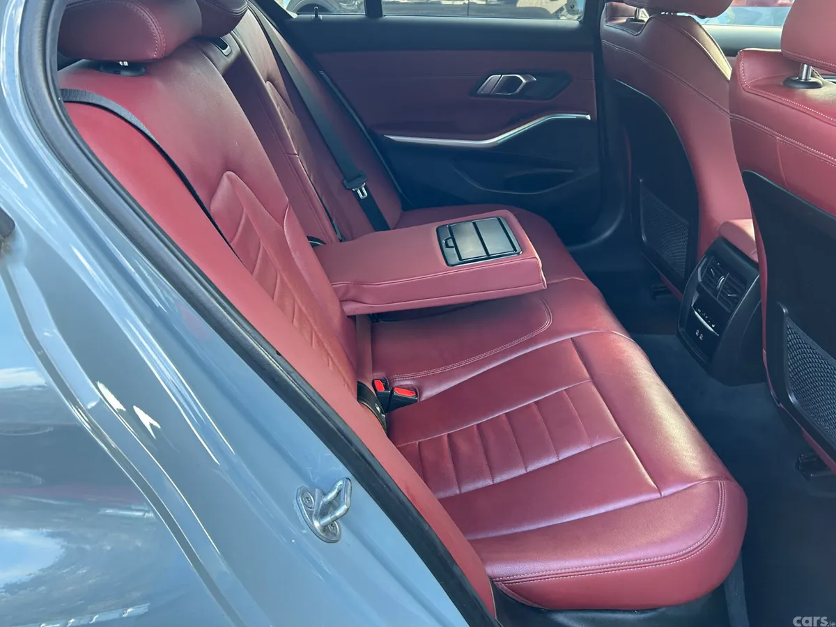 BMW 3-Series Saloon, Petrol Hybrid, 2023, Grey