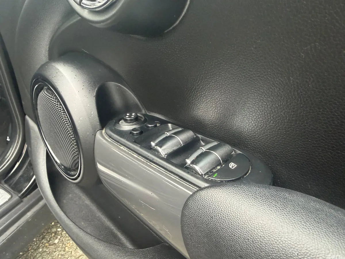 Mini Cooper Hatchback, Petrol, 2015, Black