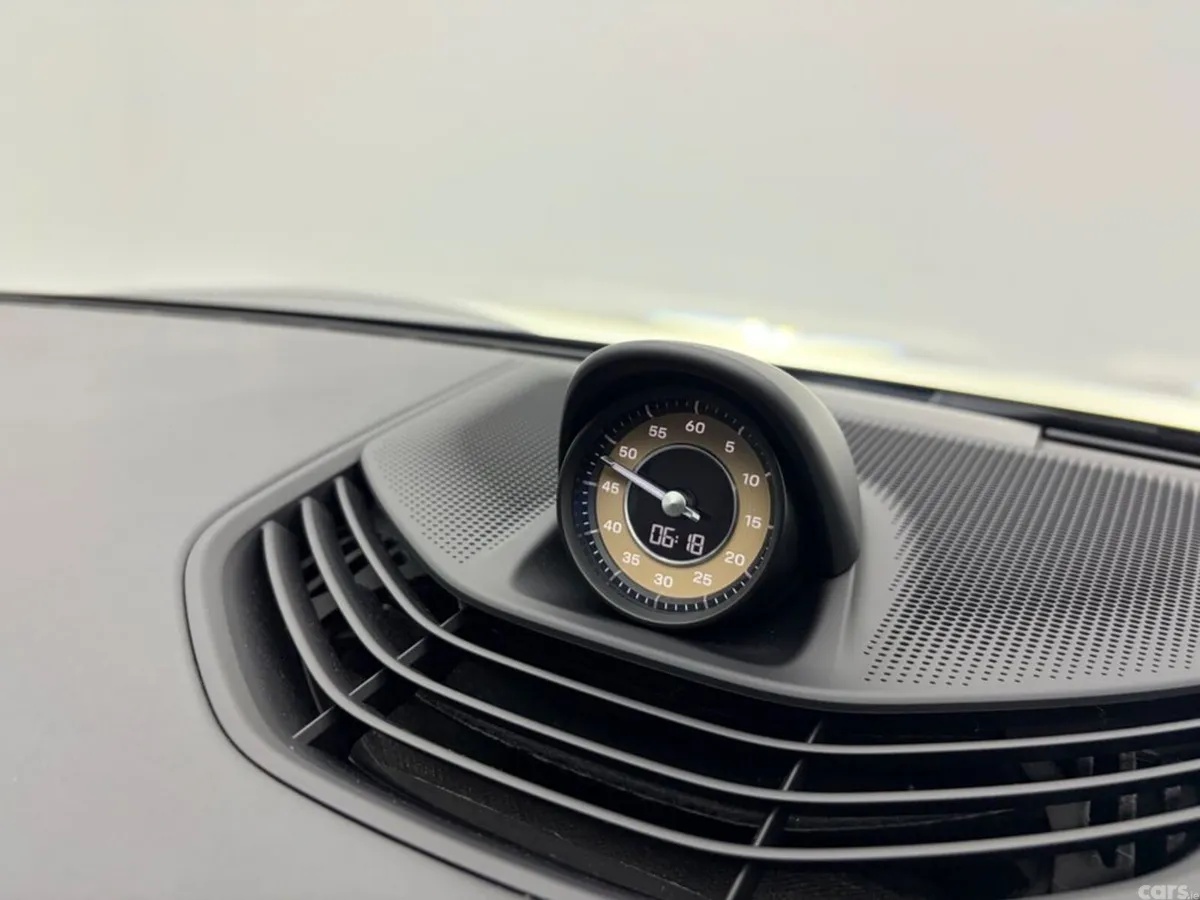Porsche Taycan Hatchback, Electric, 2021, Black