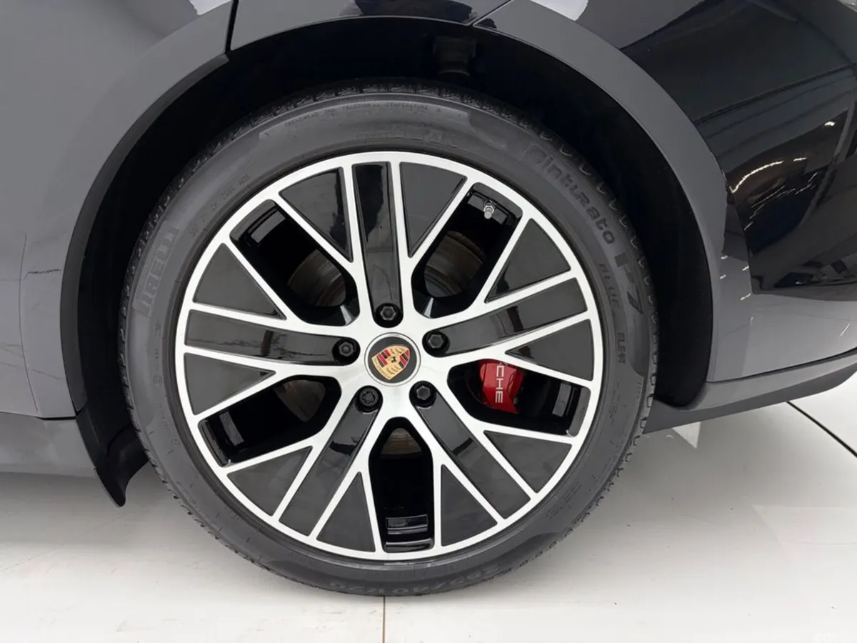 Porsche Taycan Hatchback, Electric, 2021, Black