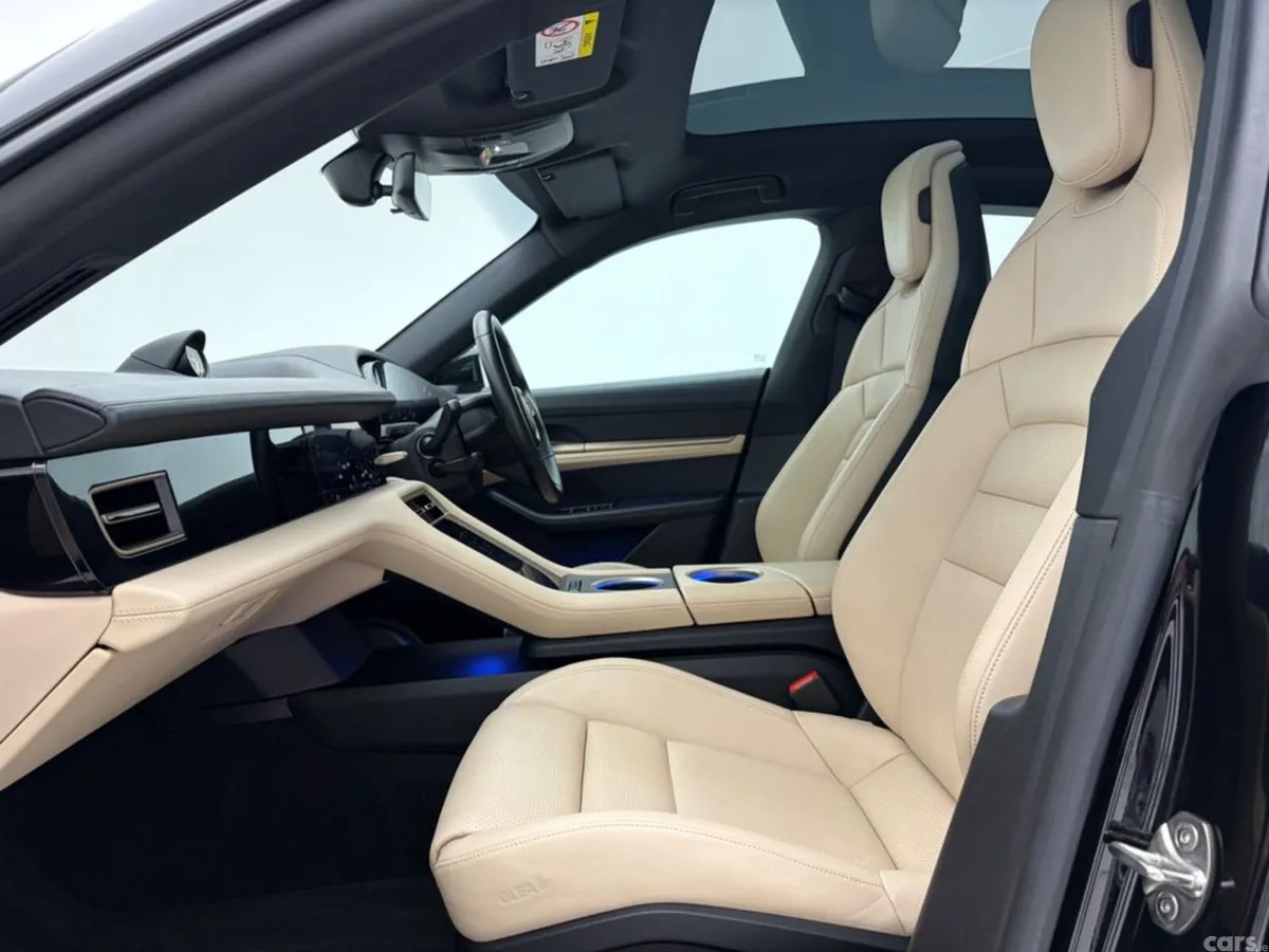 Porsche Taycan Hatchback, Electric, 2021, Black