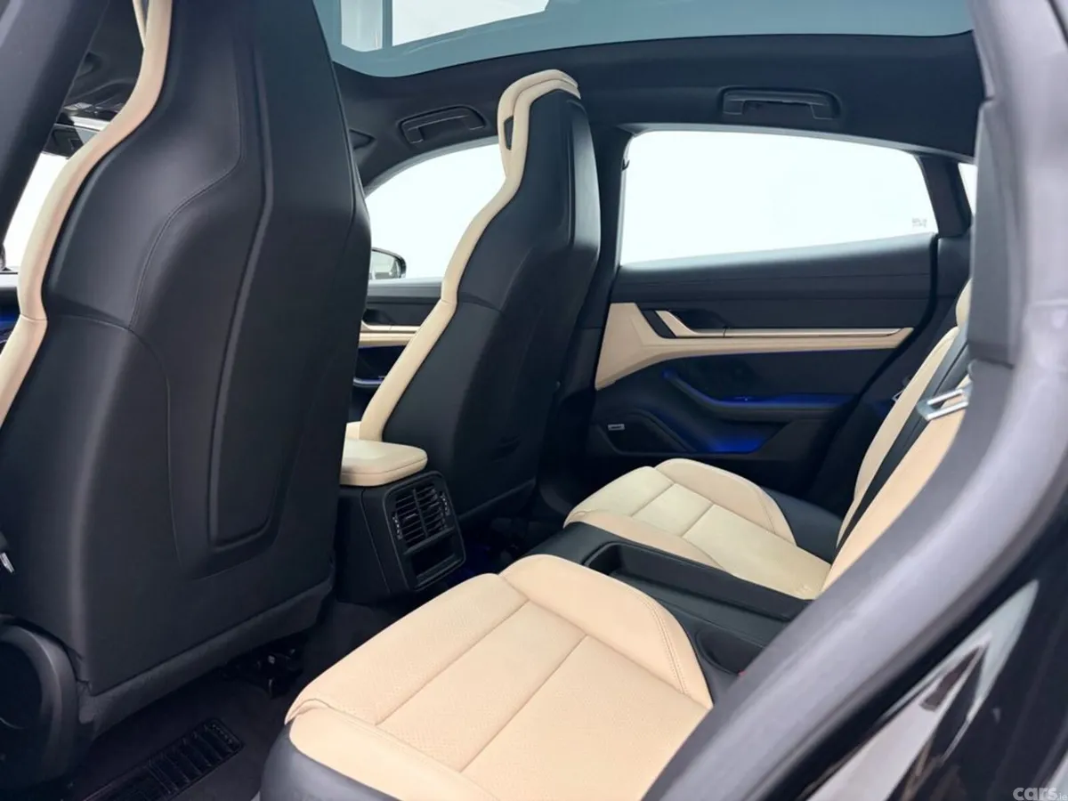 Porsche Taycan Hatchback, Electric, 2021, Black