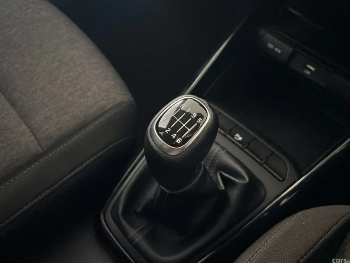 Kia Stonic Estate, Petrol, 2021, Red