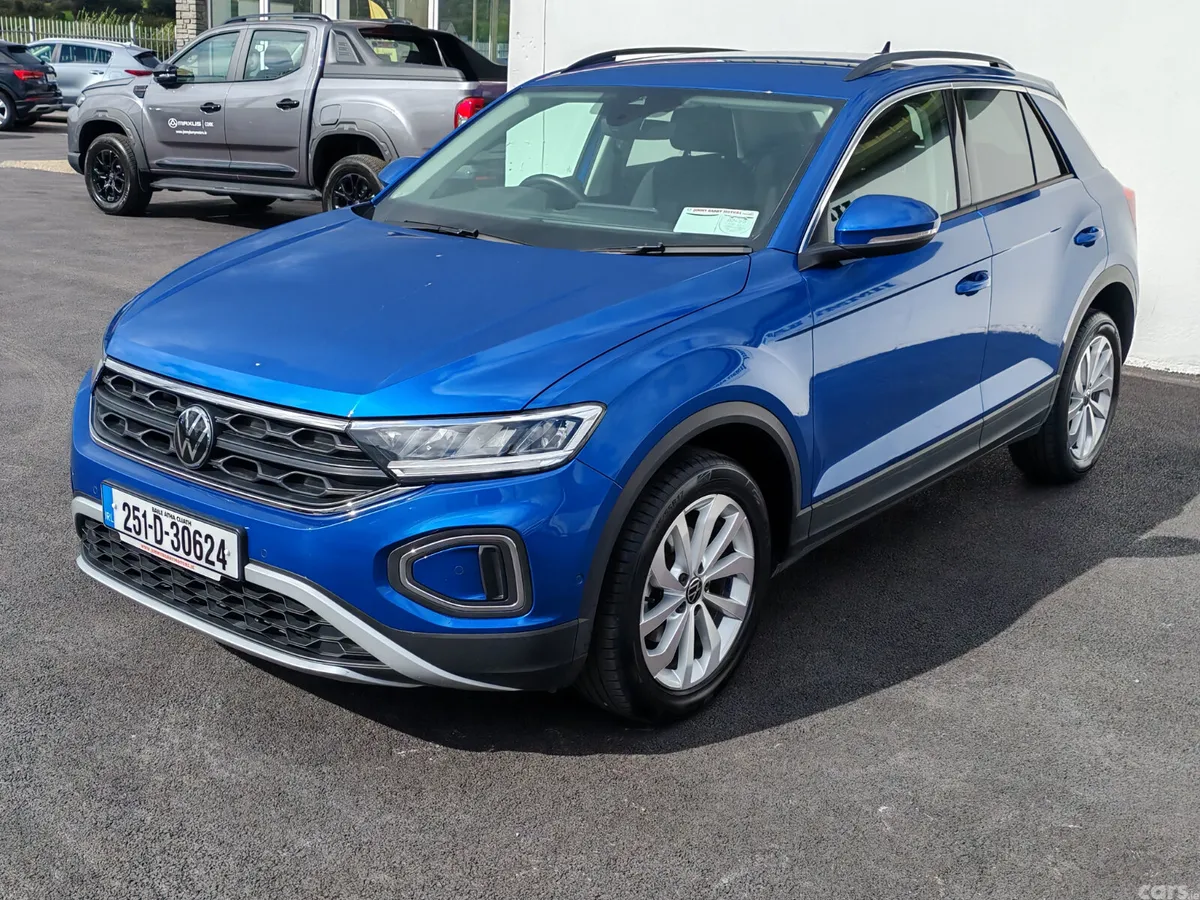 Volkswagen T-Roc SUV, Petrol, 2025, Blue