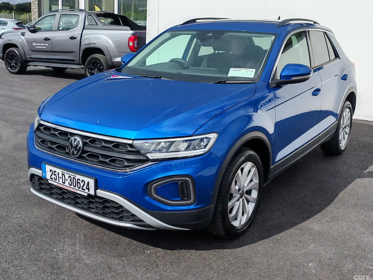 Volkswagen T-Roc SUV, Petrol, 2025, Blue