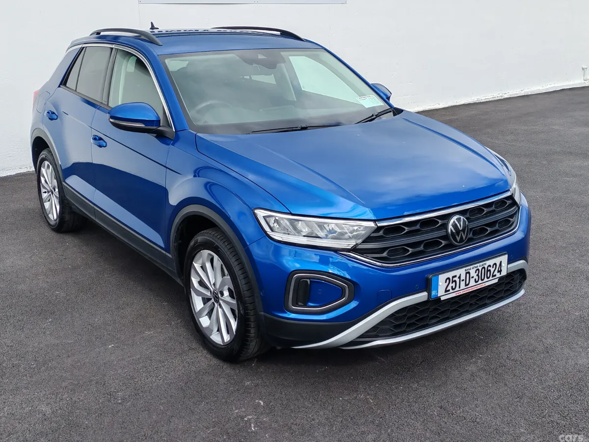 Volkswagen T-Roc SUV, Petrol, 2025, Blue