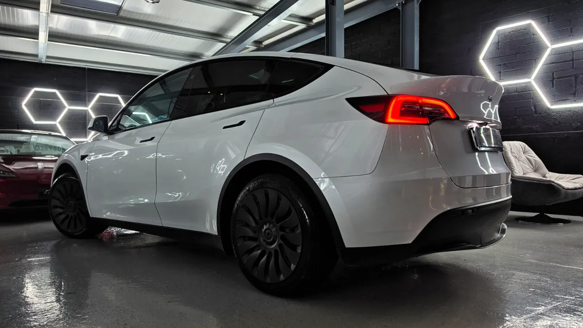Tesla Model Y MPV, Electric, 2023, White