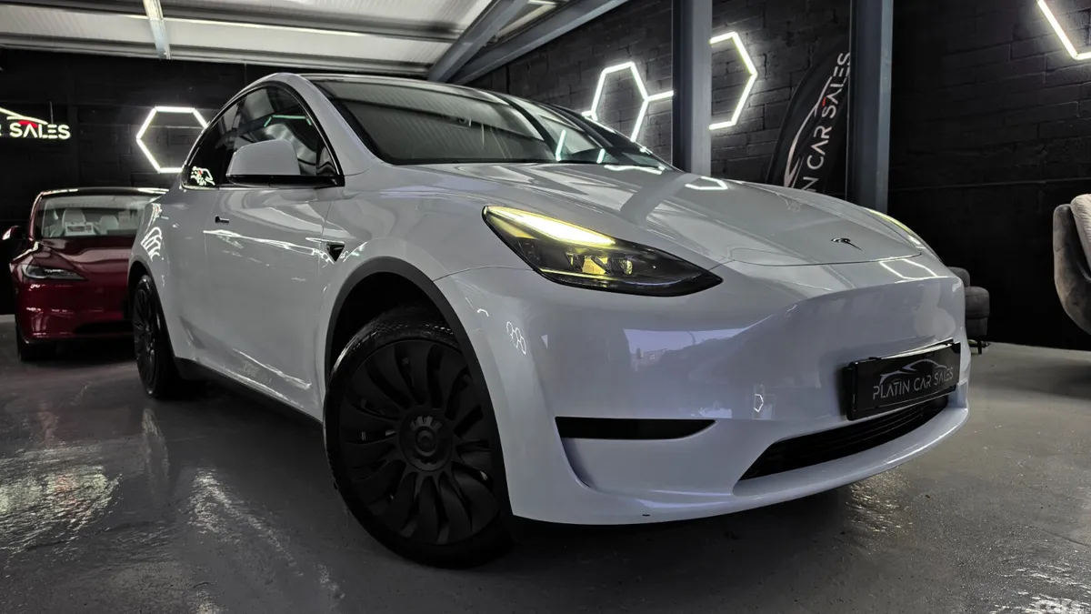 Tesla Model Y MPV, Electric, 2023, White