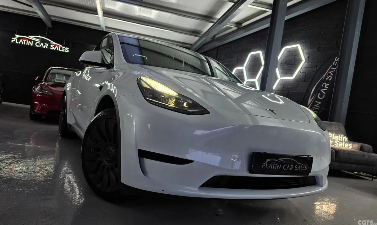 Tesla Model Y MPV, Electric, 2023, White