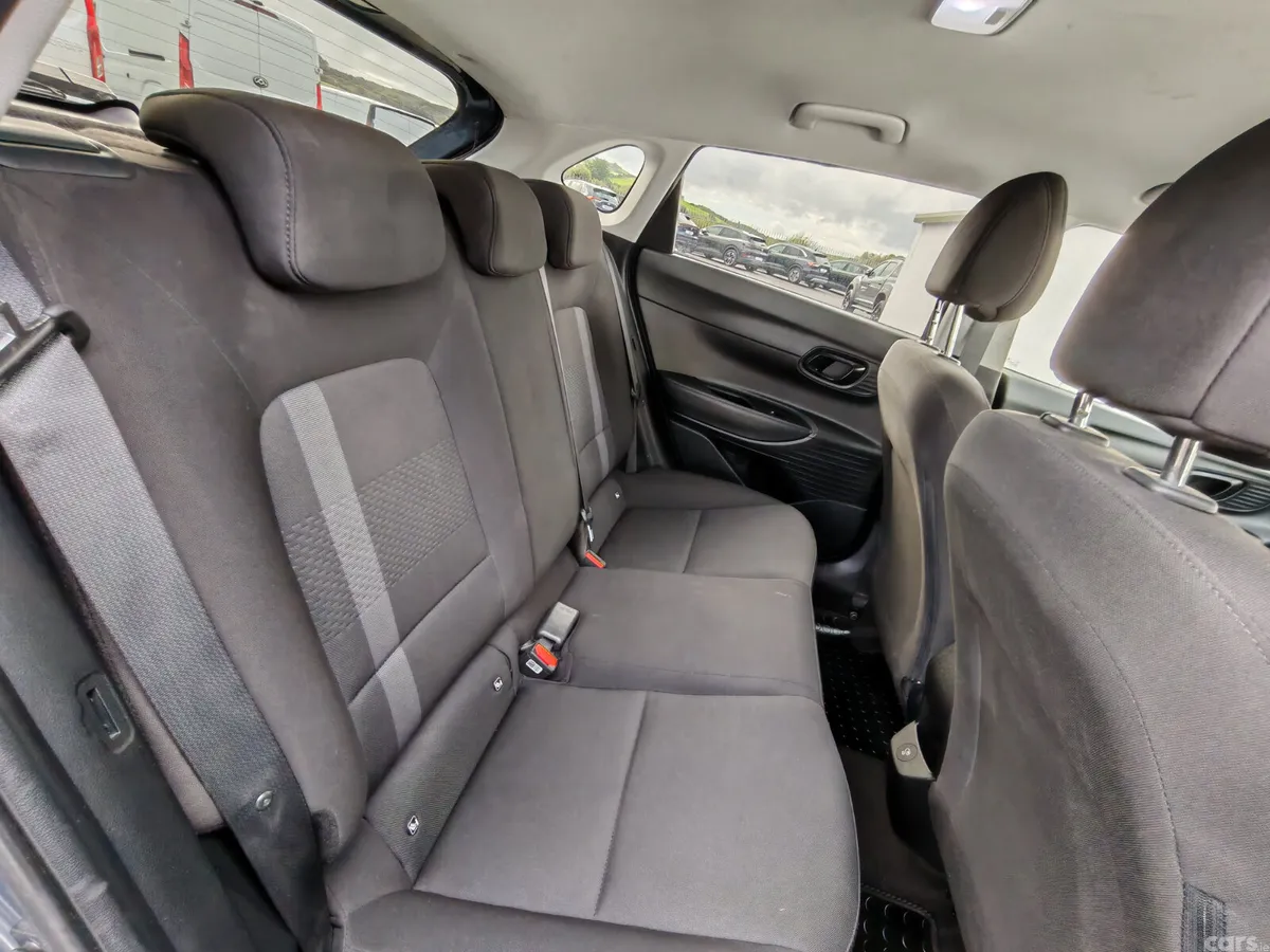 Hyundai i20 Hatchback, Petrol, 2024, Grey