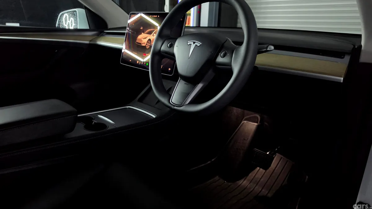Tesla Model Y MPV, Electric, 2023, White