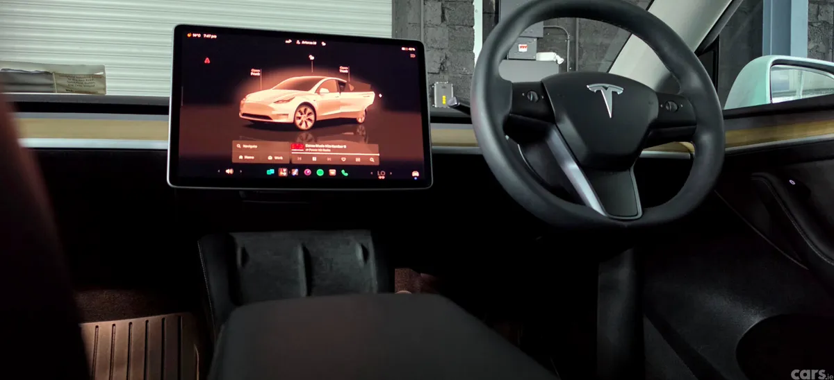 Tesla Model Y MPV, Electric, 2023, White