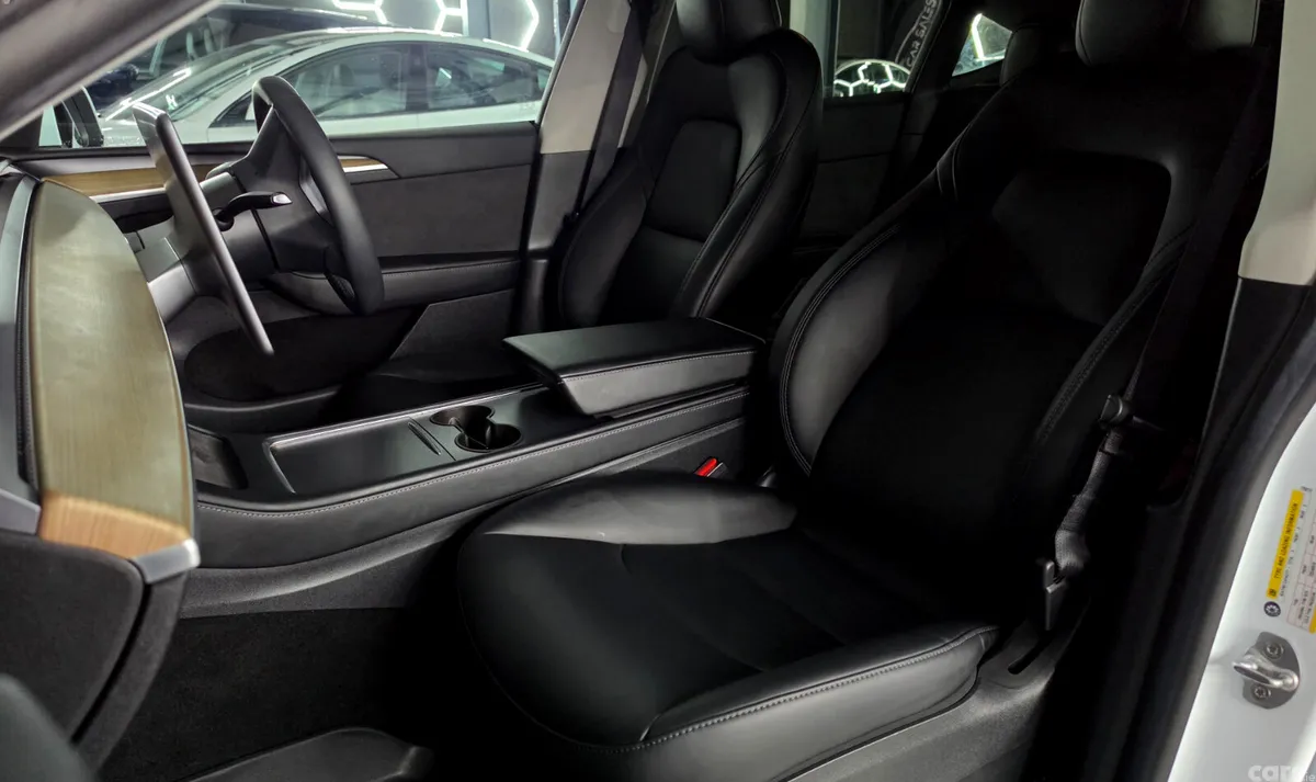 Tesla Model Y MPV, Electric, 2023, White