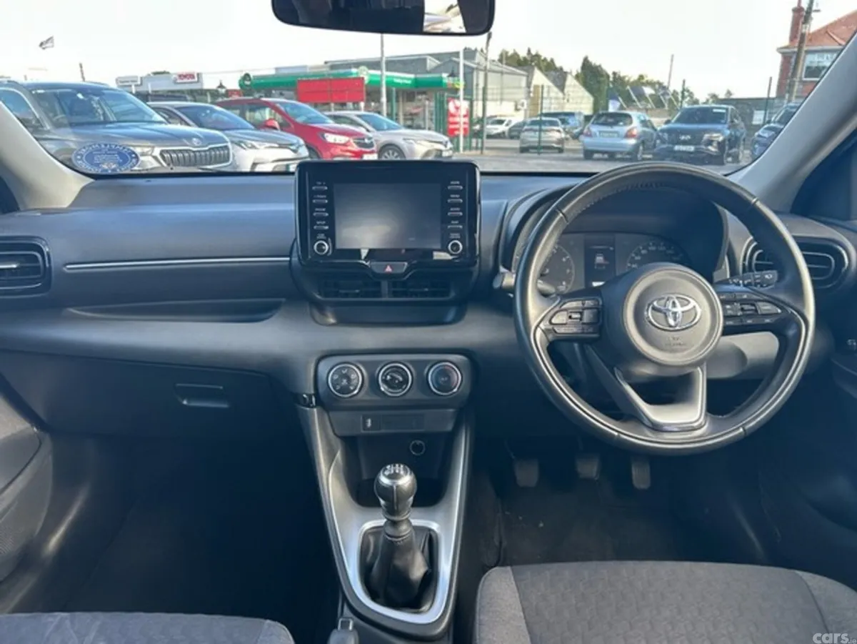 Toyota Yaris Hatchback, Petrol, 2024, Bronze