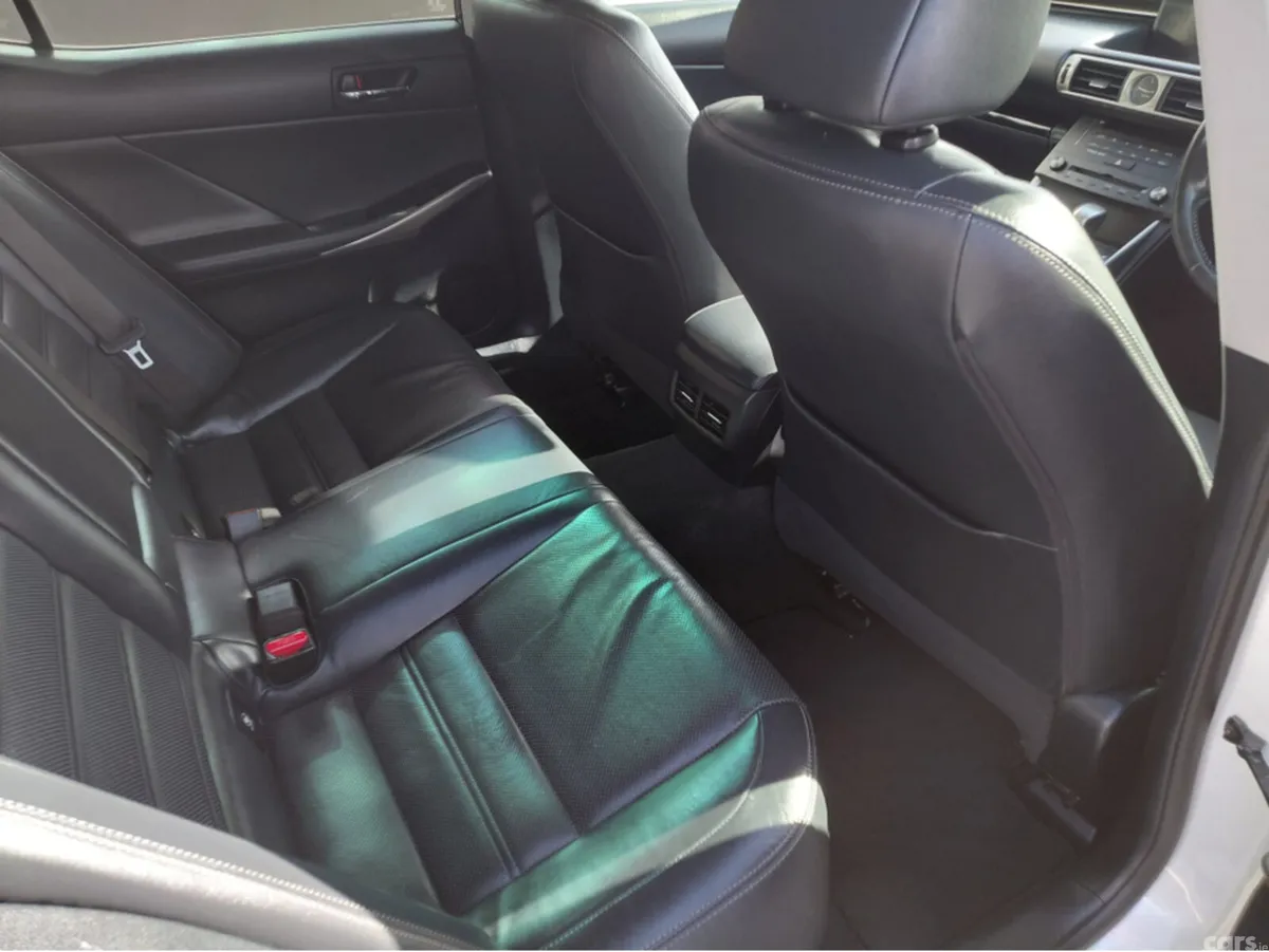 Lexus IS Saloon, Petrol Hybrid, 2015, White