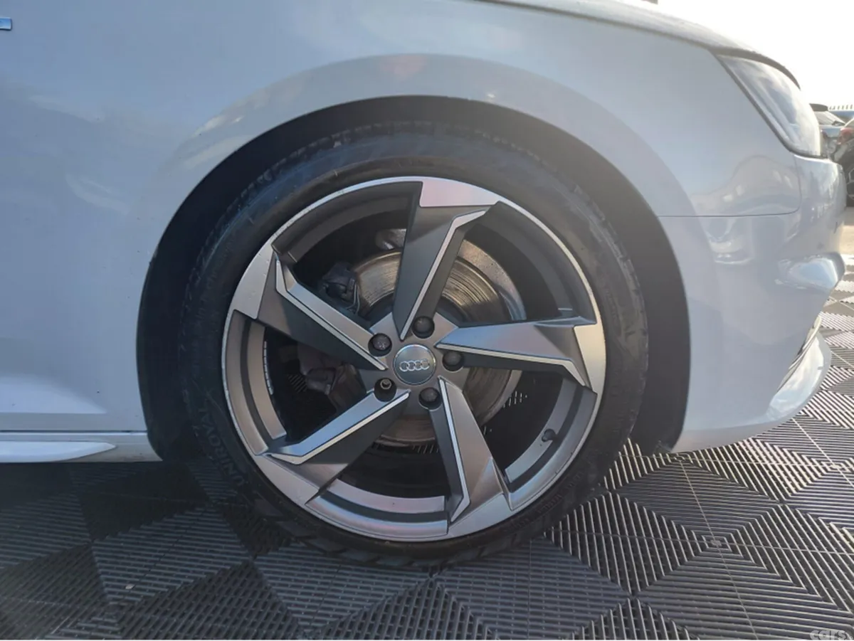 Audi A4 Estate, Petrol, 2018, White