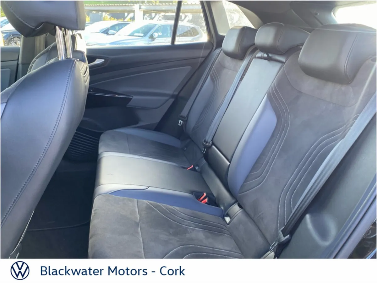 Volkswagen ID.4 Estate, Electric, 2023, Black