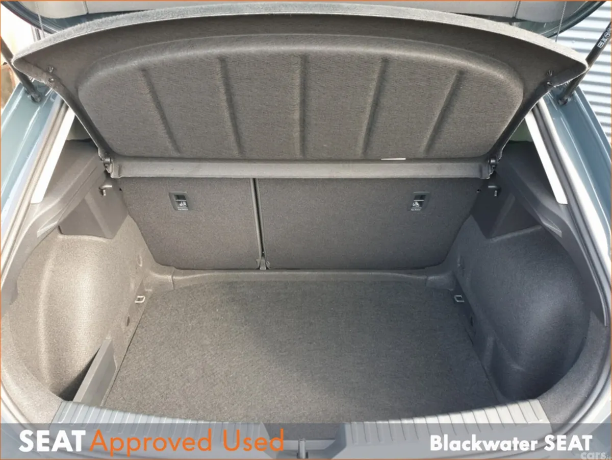SEAT Leon Hatchback, Diesel, 2026, Blue