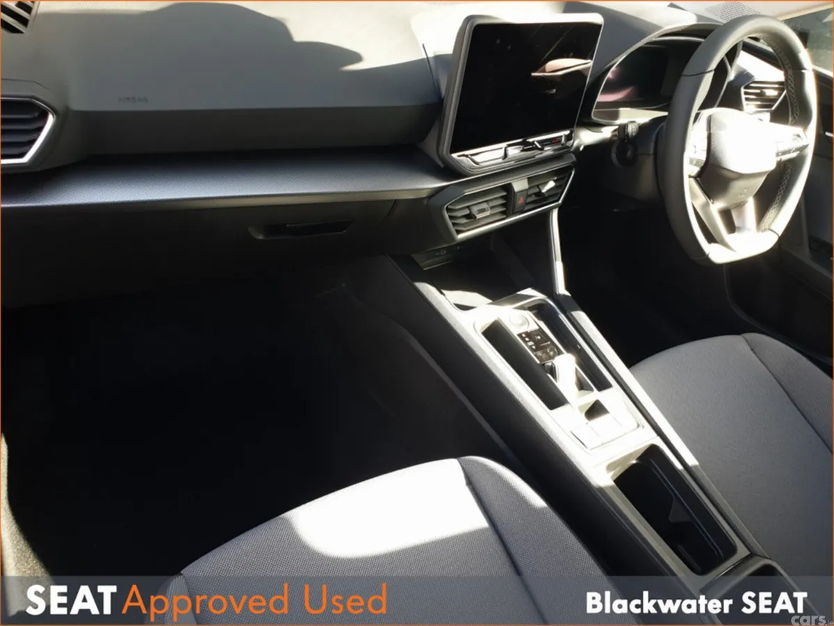 SEAT Leon Hatchback, Diesel, 2026, Grey