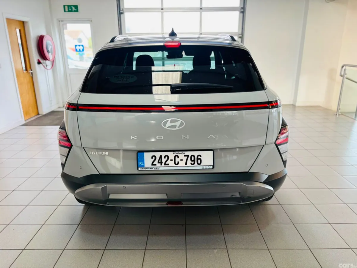 Hyundai KONA MPV, Petrol, 2024, Grey