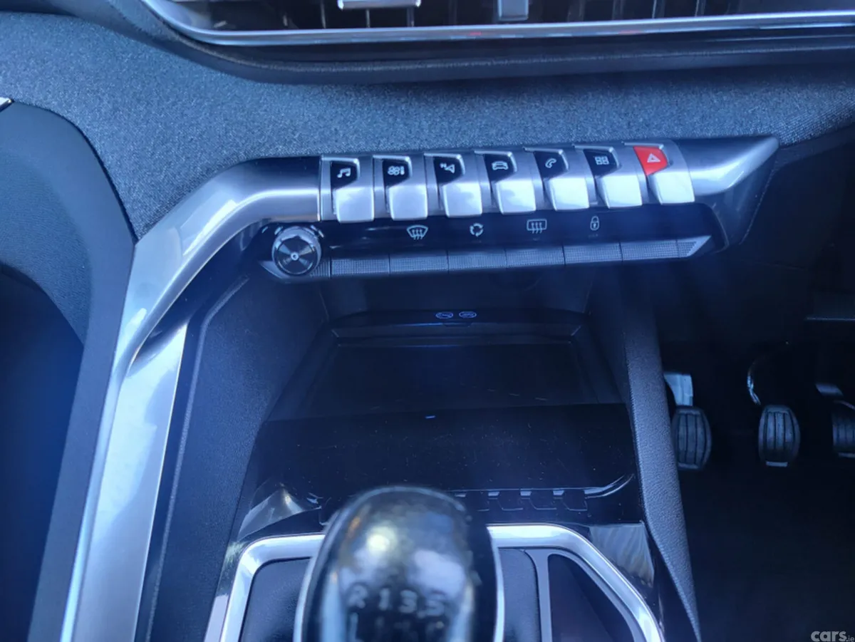 Peugeot 3008 MPV, Diesel, 2021, Black