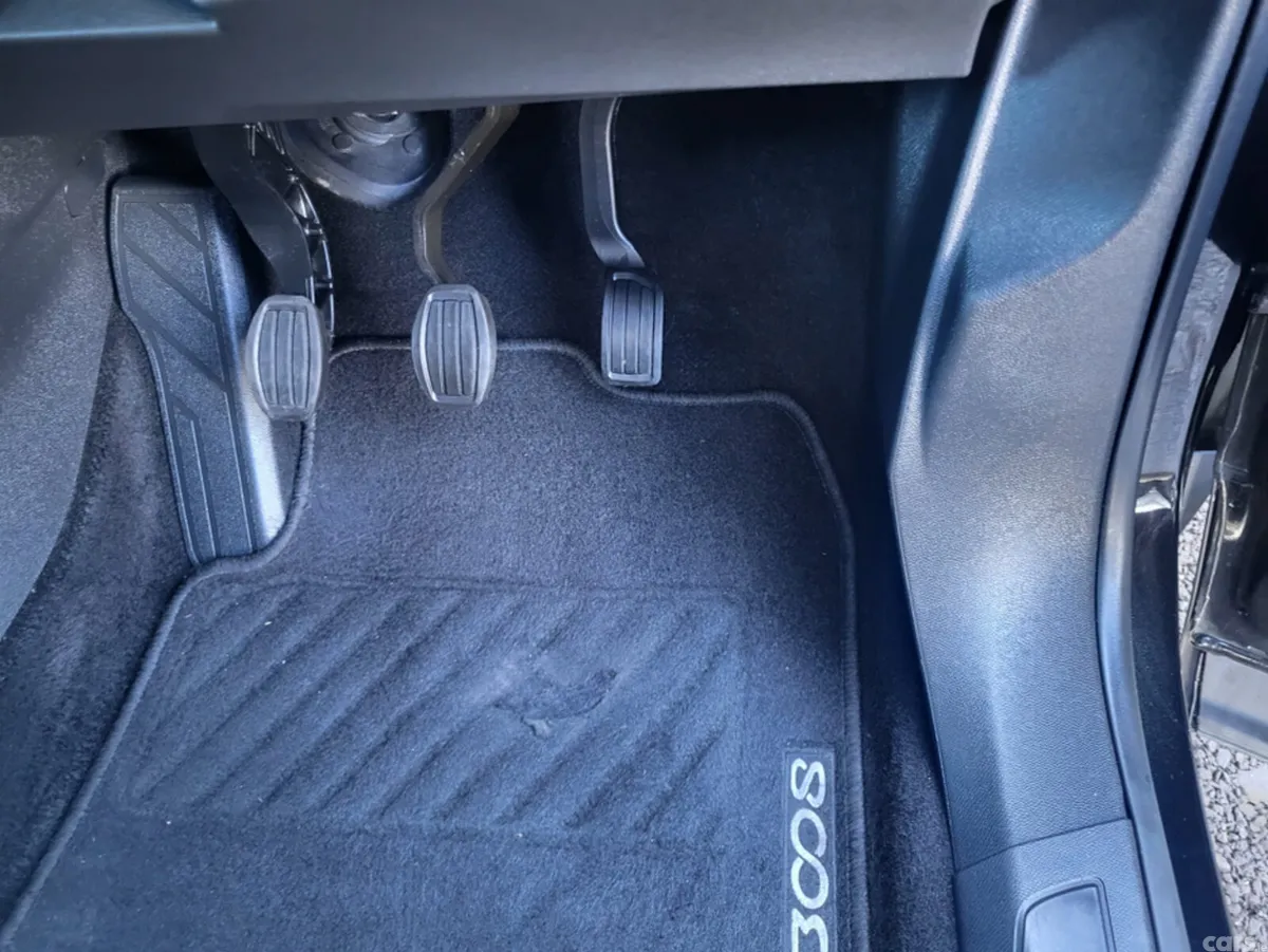 Peugeot 3008 MPV, Diesel, 2021, Black