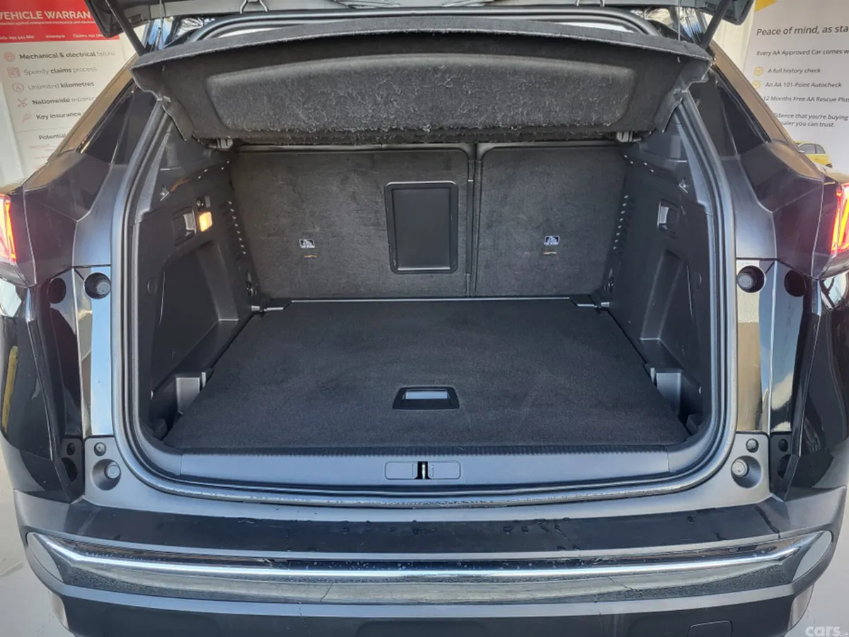 Peugeot 3008 MPV, Diesel, 2021, Black